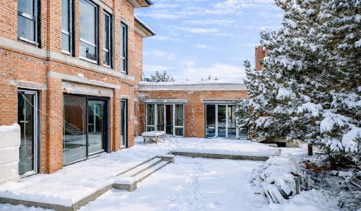 Дом под отделку в Ренессанс парк