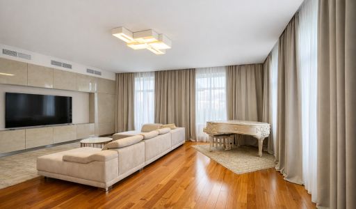 Дом с бассейном в КП Гринфилд