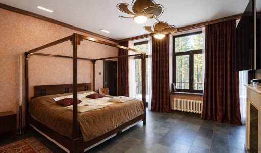 Дом у береговой линии в КП Речное