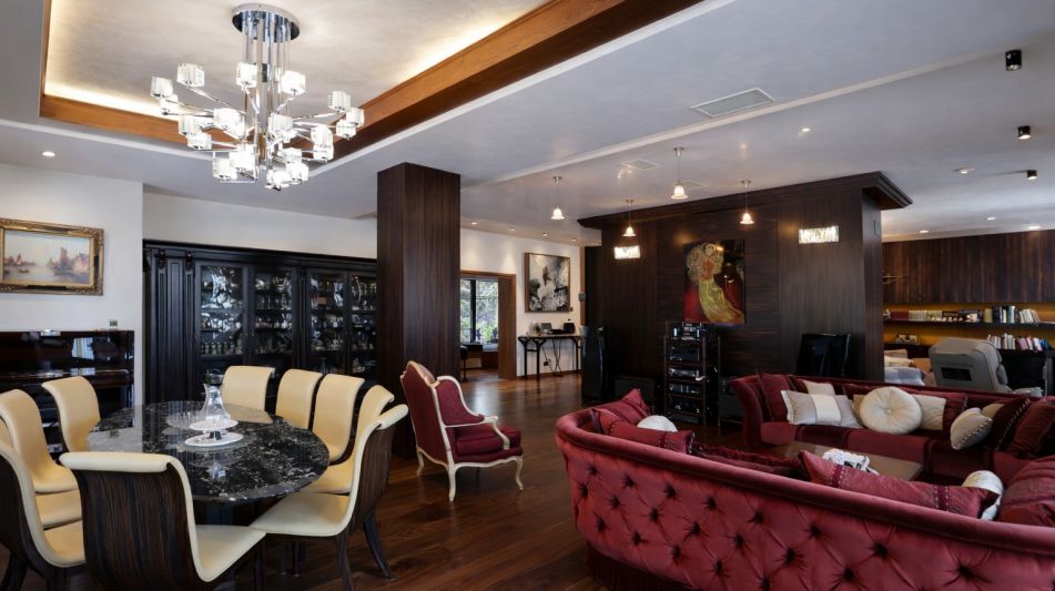 Дом у береговой линии в КП Речное