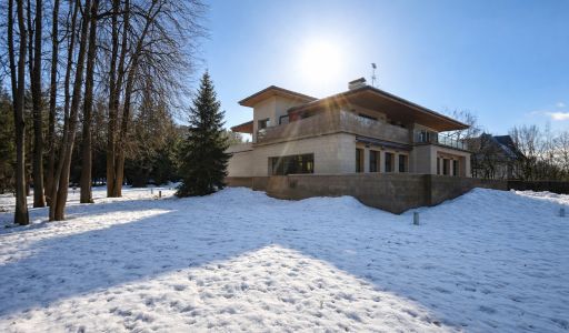 Дом у береговой линии в КП Речное