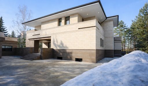 Дом у береговой линии в КП Речное