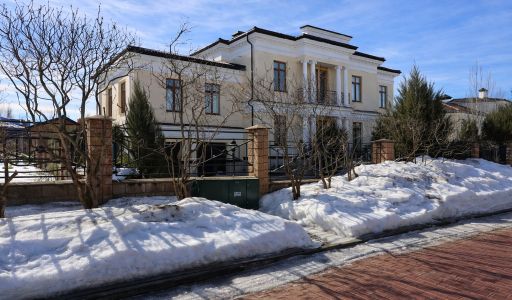 Дом в аренду в КП Монолит