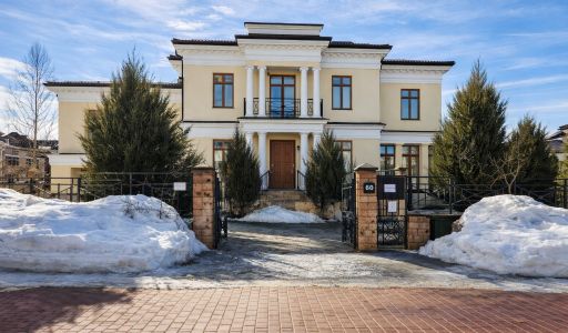 Дом в аренду в КП Монолит