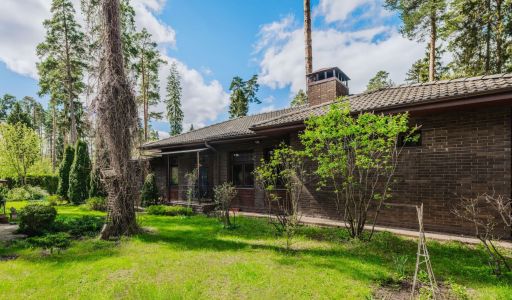 Дом в стиле Райта в КП Поречье