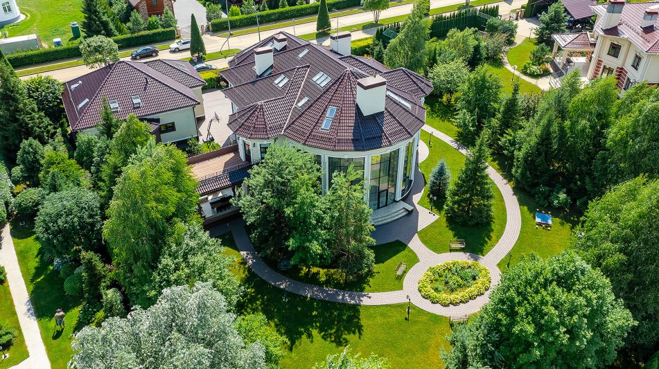 Особняк в КП Монтевиль