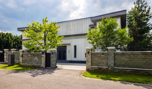 Резиденция в НПИЗ Речное