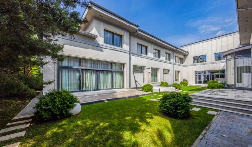 Резиденция в НПИЗ Речное