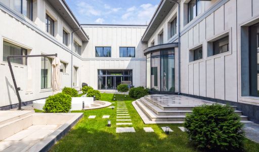 Резиденция в НПИЗ Речное