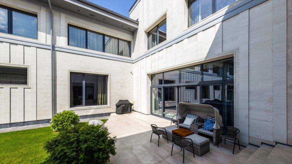 Резиденция в НПИЗ Речное