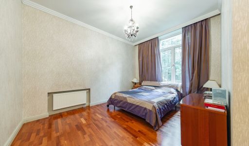 Дом с бассейном в Новогорске