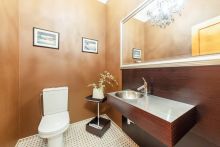 Дом с бассейном в Новогорске