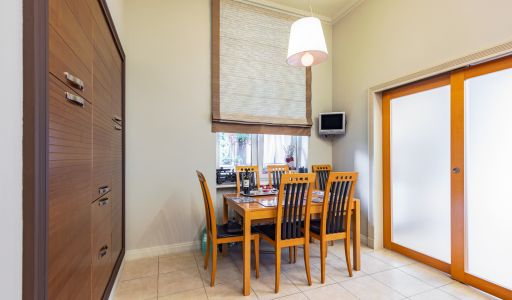 Дом с бассейном в Новогорске