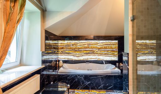 Дом с бассейном в Новогорске