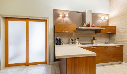 Дом с бассейном в Новогорске