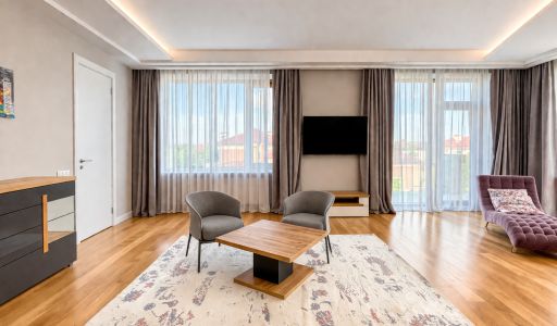 Дом с бассейном в КП Гринфилд