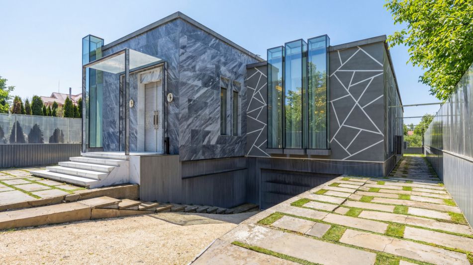 Стильный дом в КП Усово Плюс