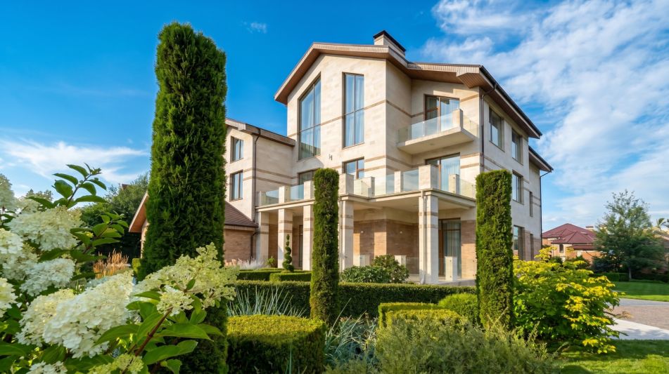 Дом с бассейном в КП Гринфилд