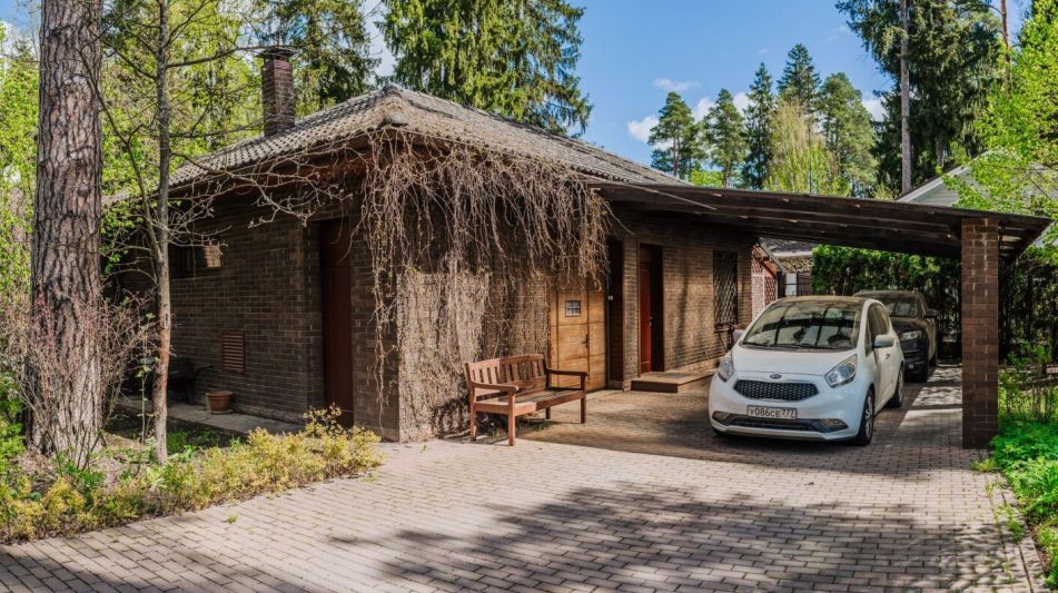 Дом в стиле Райта в КП Поречье