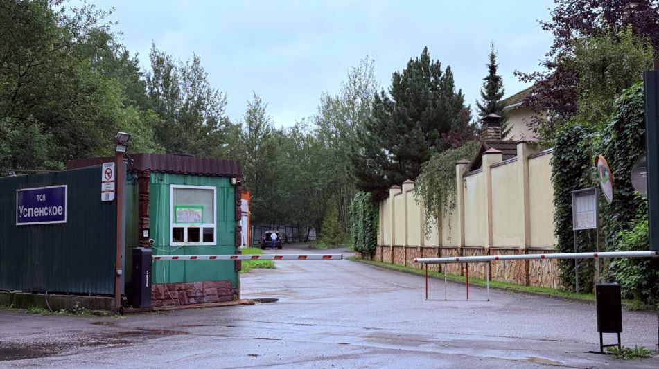 Дом с бассейном в ТСН Успенское