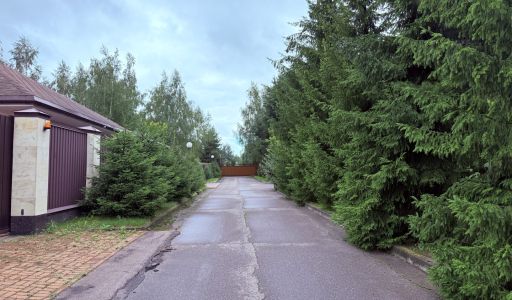 Дом с бассейном в ТСН Успенское