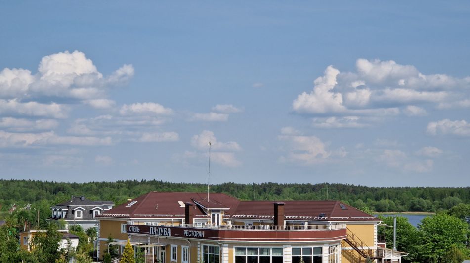 Резиденция на берегу Волги