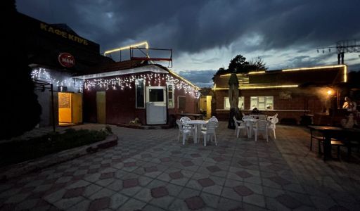 Здание с участком в ПГТ Снегири