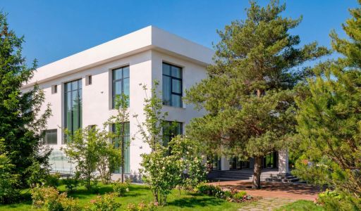 Вилла из мрамора в Николо-Урюпино