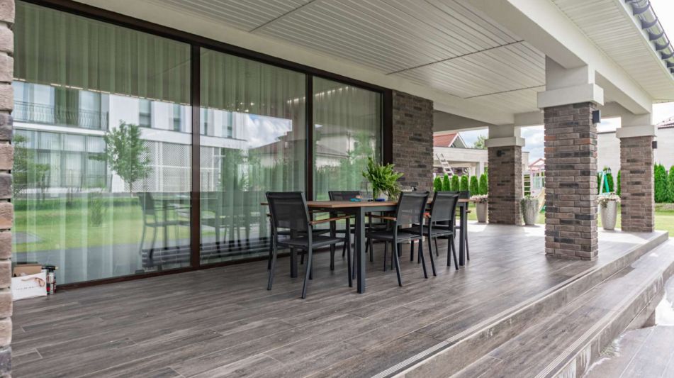 Дом в стиле Райта в Новорижском