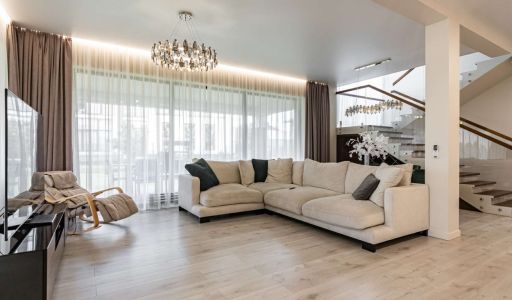 Дом в стиле Райта в Новорижском