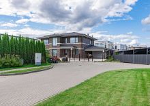 Дом в стиле Райта в Новорижском