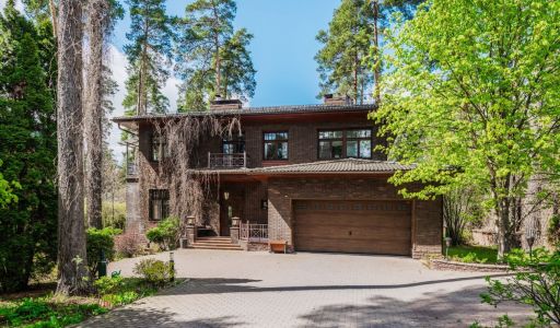 Дом в стиле Райта в КП Поречье