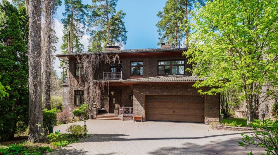 Дом в стиле Райта в КП Поречье