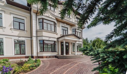 Просторный дом в КП Европа-1
