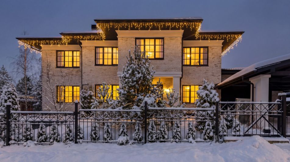 Стильный дом в КП Европа-1