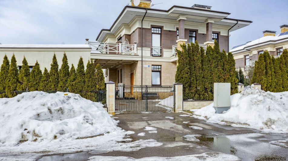 Современный дом в КП Прозорово