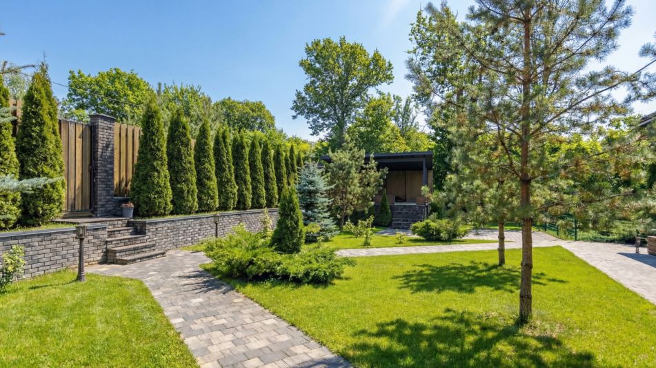 Дом с теннисным котом в СНТ Пламя