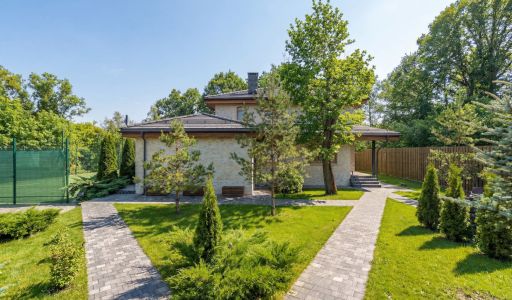 Дом с теннисным котом в СНТ Пламя