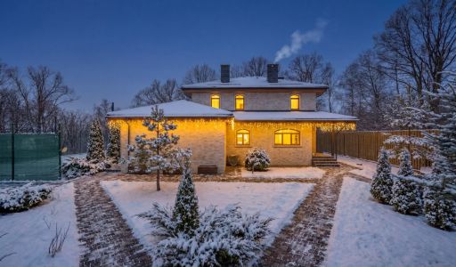 Дом с теннисным котом в СНТ Пламя