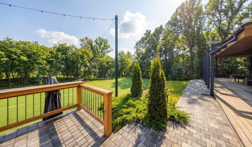 Дом с теннисным котом в СНТ Пламя