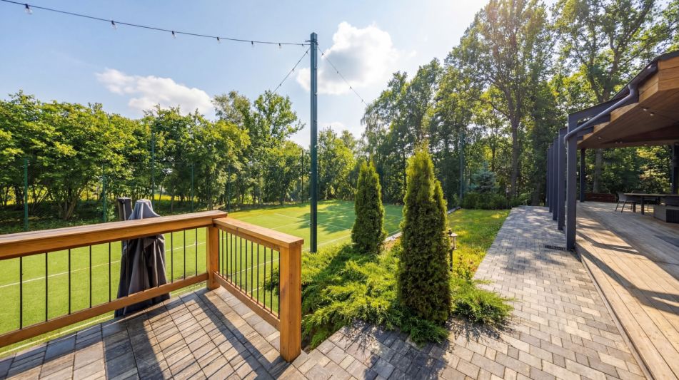 Дом с теннисным котом в СНТ Пламя