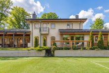 Дом с теннисным котом в СНТ Пламя