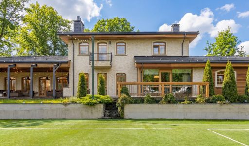 Дом с теннисным котом в СНТ Пламя