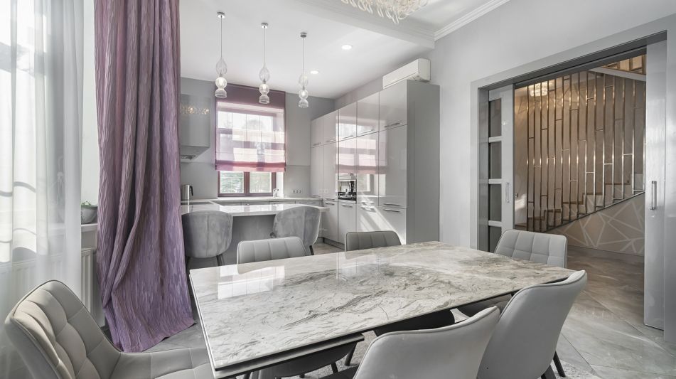 Дом с бассейном в КП Гринфилд