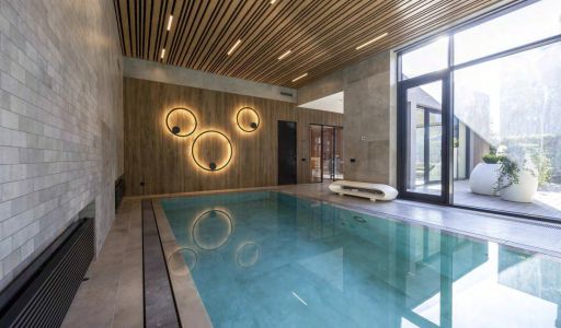 Дом с бассейном в КП Монтевиль