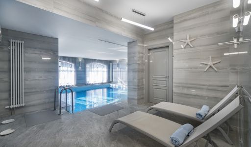 Дом с бассейном в КП Гринфилд