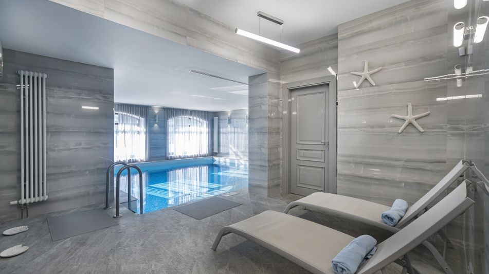 Дом с бассейном в КП Гринфилд