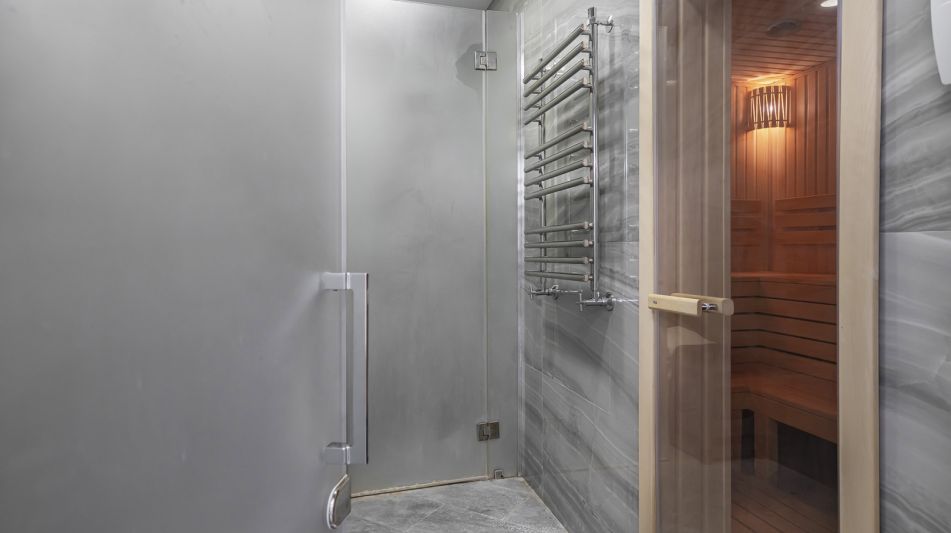 Дом с бассейном в КП Гринфилд