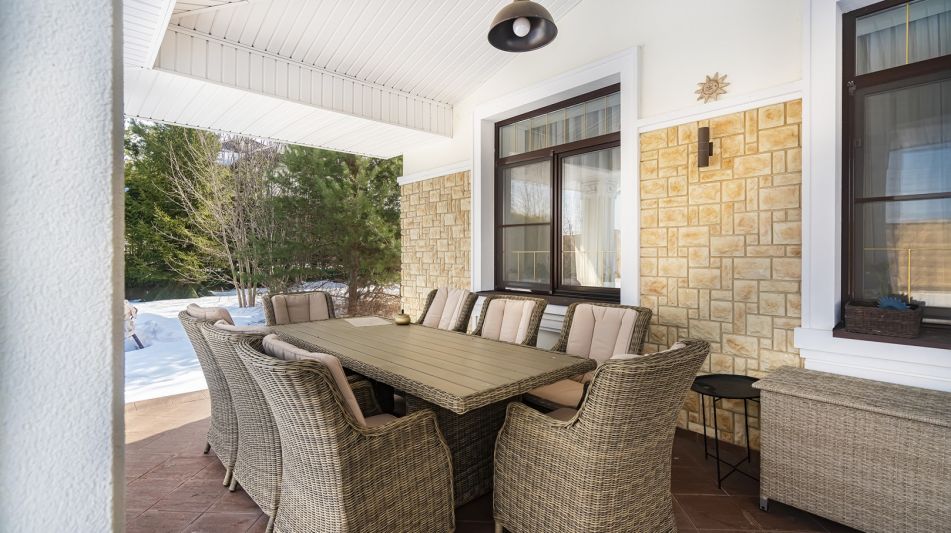 Дом с бассейном в КП Гринфилд