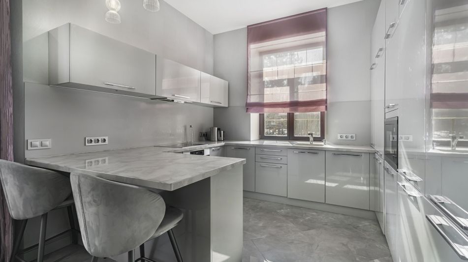 Дом с бассейном в КП Гринфилд